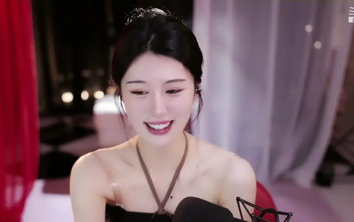 《onlyfans高颜值精选》天花板级名场面完整版在线看-Onlyfans每日大赛超清合集无删减播放-抖音风徐雅高清片段2025合集