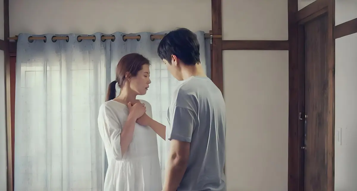 《出轨》完整版1080P高清在线观看-韩国经典电影《出轨》全集无删减播放-免费观看无广告