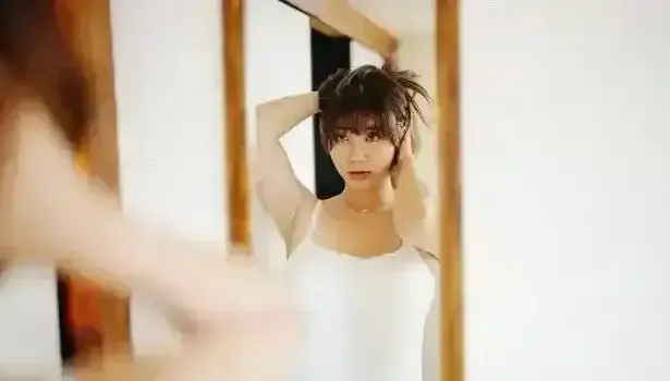 《网络红人吴梦梦》第二季全集免费观看-1080P高清无删减在线播放-吴梦梦MV高清完整-无广告流畅观看-人人影视