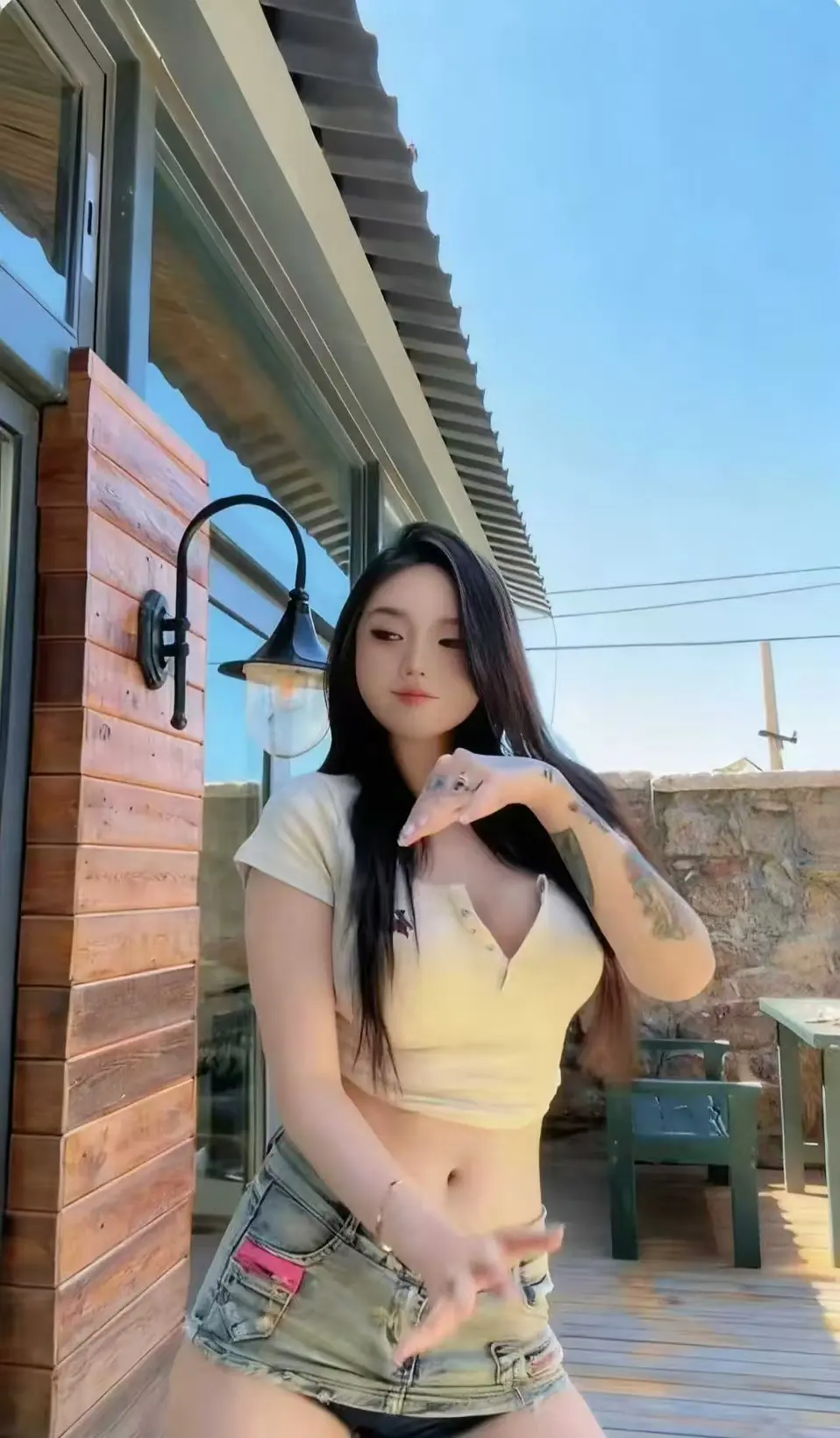 《Meena 成美男》高清全集中文版未删减版本强势来袭-免费在线看无广告插入-网盘观看便捷备份存储-一次看遍Meena 成美男全部精彩