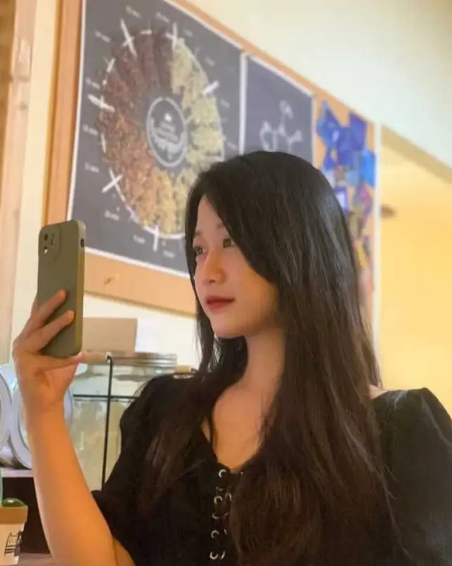 《杨家馅饼老板娘辛能能》事件完整未删减版免费观看-杨家馅饼老板娘家庭风波5分41秒大战-HD1080P高清画质在线播放