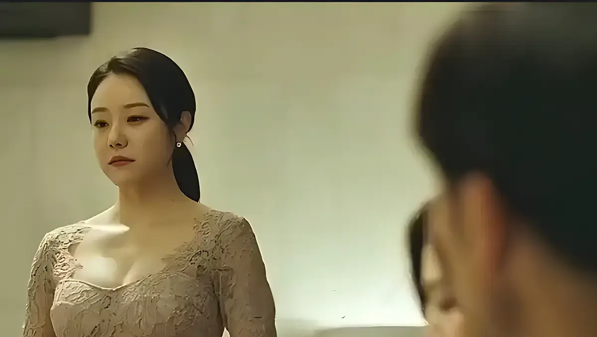 《漂亮的保姆》高清未删减版在线观看-韩国伦理剧《漂亮的保姆》1080P完整版-小保姆与男主人禁忌之恋-家庭伦理剧情片