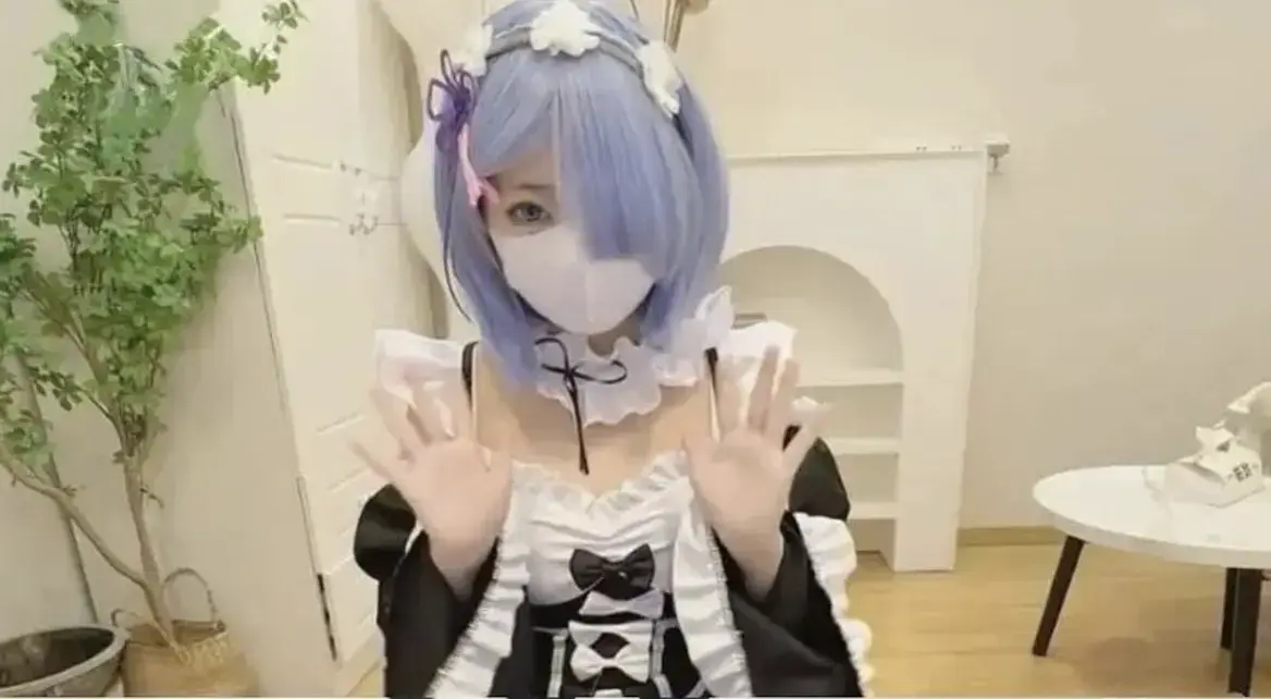 《小欣奈vlog》全季免费看完整版-小欣奈LOGO少女变装1080P高清无广告-神里绫华cosplay超清画质在线观看