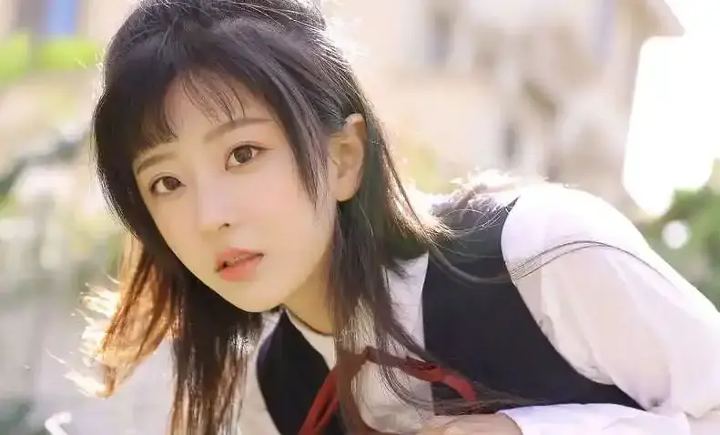 《美丽小蜜桃》未删减版在线观看-美国艺术片《美丽小蜜桃》全集免费播放-高清1080P无卡顿流畅观看
