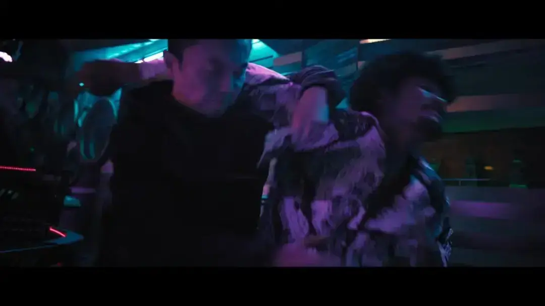 《火遮眼》谢苗孤胆英雄动作片HD高清在线观看-《火遮眼》1080P中字未删减完整版免费播放-火遮眼阿里云盘迅雷BT磁力链接资源下载